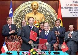 Culmina la visita del Presidente del Senado chileno a Vietnam - ảnh 1