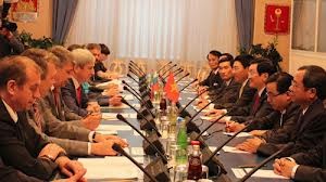 Prosiguen actividades del Presidente vietnamita en Rusia - ảnh 1