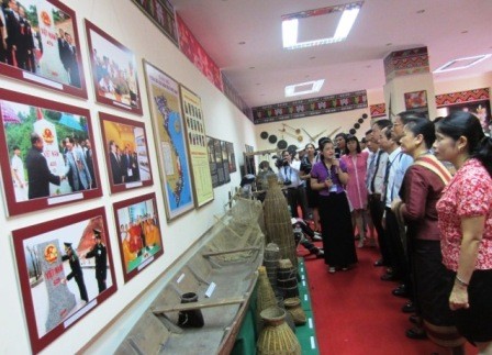 Intercambio cultural, deportivo y turístico en la frontera Vietnam-Laos  - ảnh 1