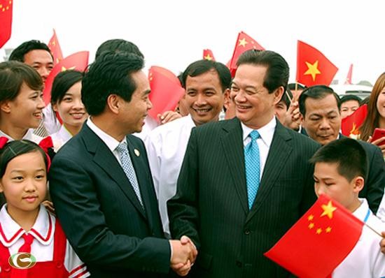 Premier de Vietnam en la IX Cumbre de Comercio e Inversión de ASEAN-China - ảnh 1