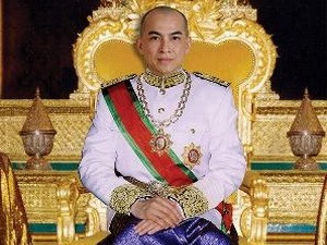 Rey camboyano inicia visita oficial a Vietnam  - ảnh 1