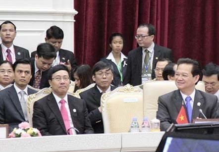Resaltan aportes de Vietnam en XXI Conferencia cumbre de la ASEAN  - ảnh 1