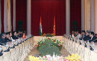 Robustecen relaciones de asociación estratégica Vietnam y la India  - ảnh 2