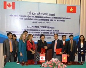 Promete Canadá ayuda a Vietnam para reformar el sistema bancario  - ảnh 1