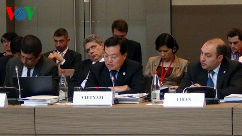 Vietnam asiste a una Conferencia sobre comunidades de extranjeros en Francia  - ảnh 1