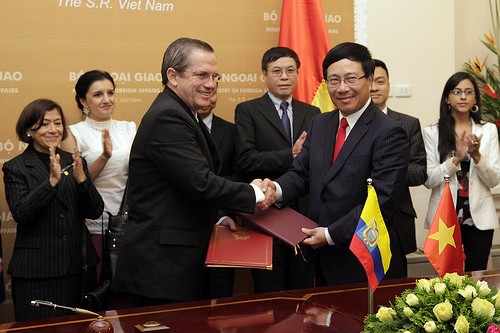 Vietnam y Ecuador intensifican su colaboración por el desarrollo conjunto  - ảnh 1