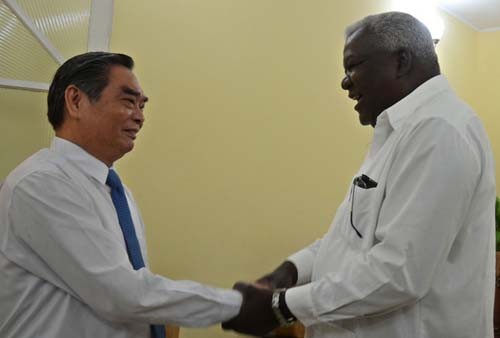 Recibe Presidente de Parlamento cubano a dirigente vietnamita - ảnh 1