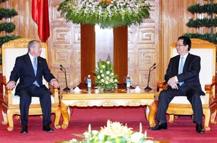 Ministro costarricense de Exteriores y Culto visita Vietnam - ảnh 1