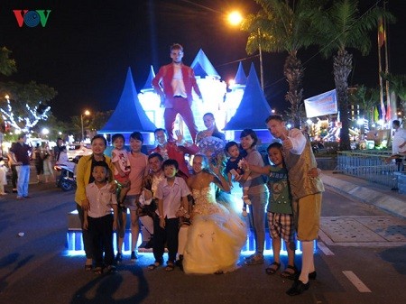 Festival callejero en Da Nang ofrece atractivas actividades de recreación - ảnh 1