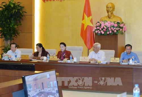 Concluye X reunión del Comité Permanente del Parlamento vietnamita - ảnh 1