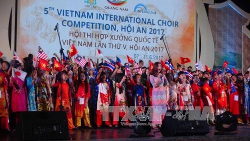 Concurso Internacional de Coros da inicio al VI Festival de Patrimonios de Quang Nam - ảnh 1