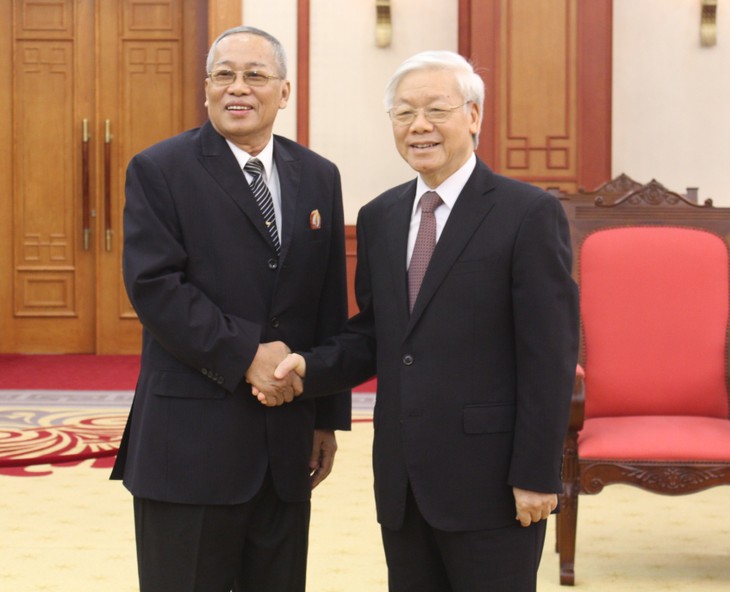 Líder partidista vietnamita recibe al primer vicepresidente del Senado camboyano - ảnh 1