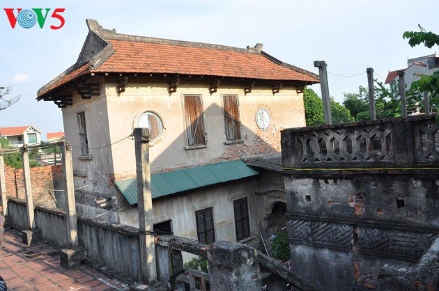 La arquitectura franco-vietnamita de la antigua aldea de Cu Da  - ảnh 2
