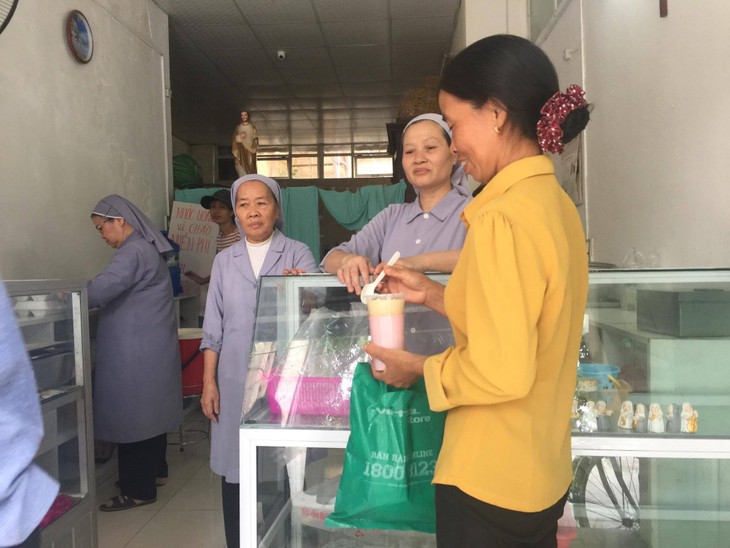 Comidas caritativas en Hanói - ảnh 2