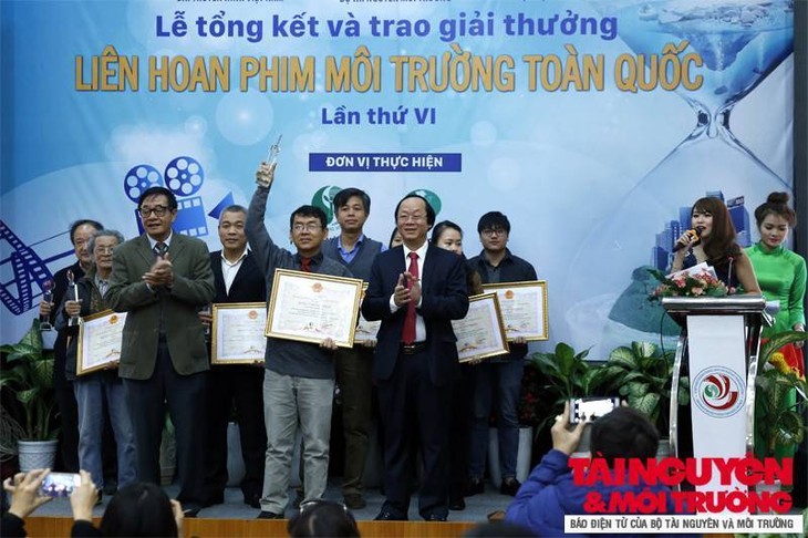 Entregan premios del VI Festival Nacional de Cine para el Medio Ambiente de Vietnam - ảnh 1