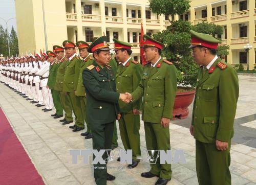 Piden mejor asesoramiento de fuerzas armadas para la defensa y seguridad de Vietnam - ảnh 1