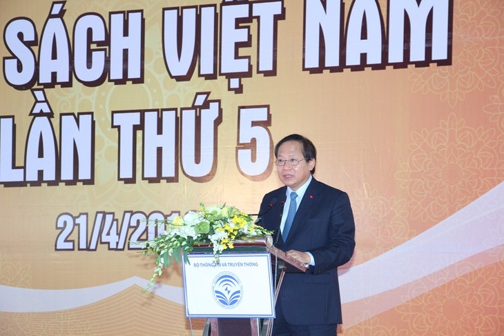 Inauguran en Hanói la quinta edición del Día Nacional del Libro  - ảnh 1