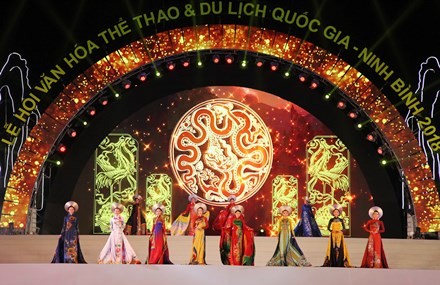 Inauguran Festival Nacional de Cultura, Deportes y Turismo Ninh Binh 2018 - ảnh 1