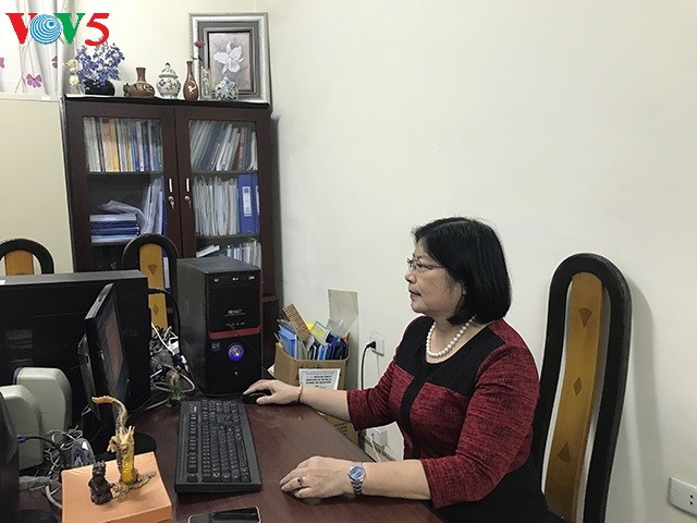 Profesora Destacada Nguyen Thi Kim Hoa, apasionada por la investigación científica  - ảnh 1