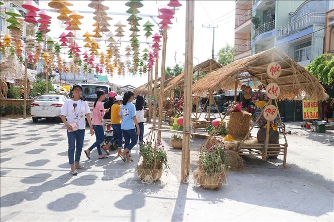 Aumenta número de visitantes a la Semana de Cultura y Turismo de Dong Thap  - ảnh 1