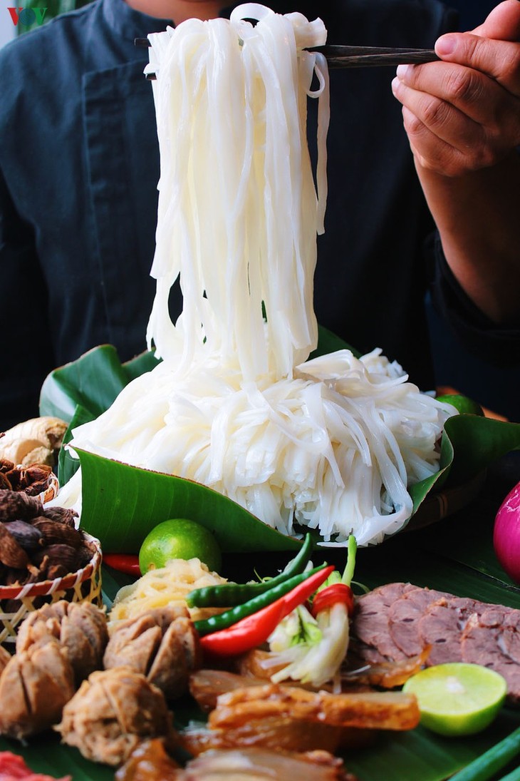 Cocinero vietnamita deseoso de extender los valores gastronómicos nacionales en Beijing - ảnh 3