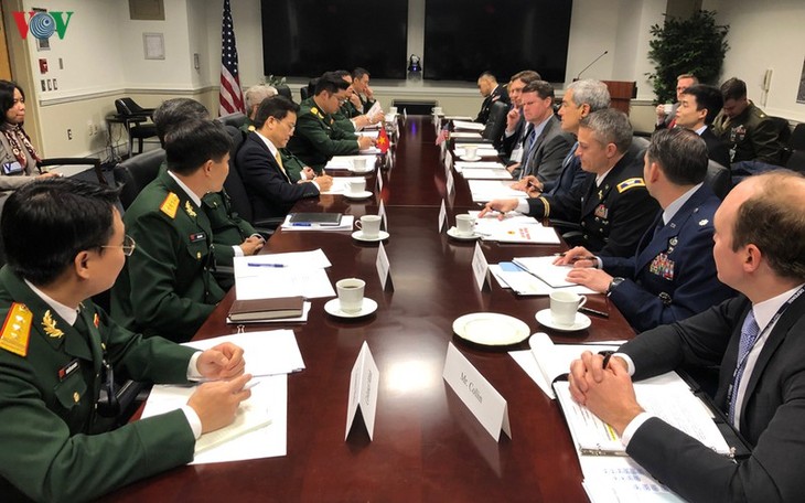 Vietnam y Estados Unidos efectúan Diálogo sobre Políticas de Defensa - ảnh 1