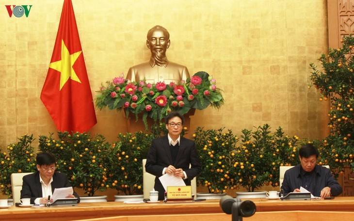 Vicepremier vietnamita urge a intensificar medidas de cuarentena para controlar el Covid-19 - ảnh 1