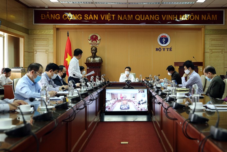 Vietnam listo para responder a la nueva situación de la epidemia de Covid-19 - ảnh 1