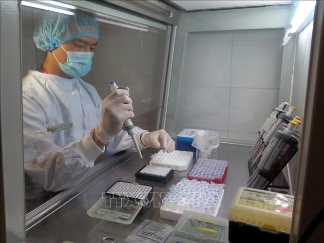 Vietnam aprueba un nuevo plan de pruebas de SARS-CoV-2 - ảnh 1
