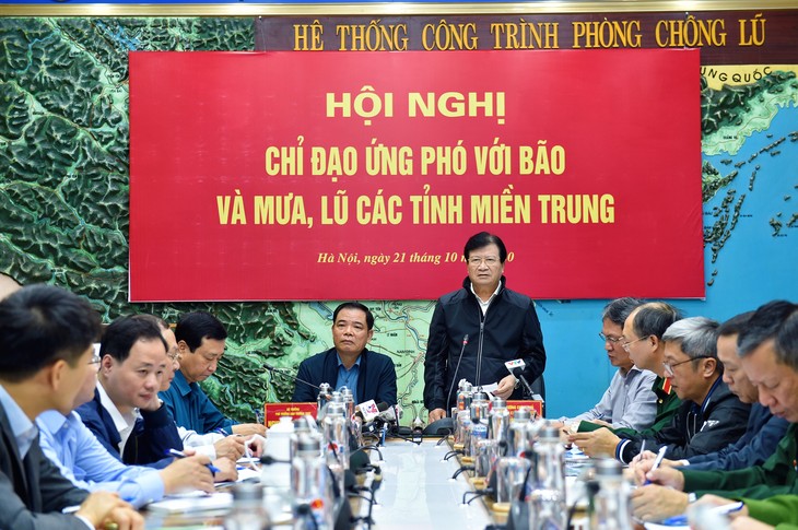 Vietnam acelera la puesta en marcha de las medidas oportunas en respuesta al tifón Saudel - ảnh 1