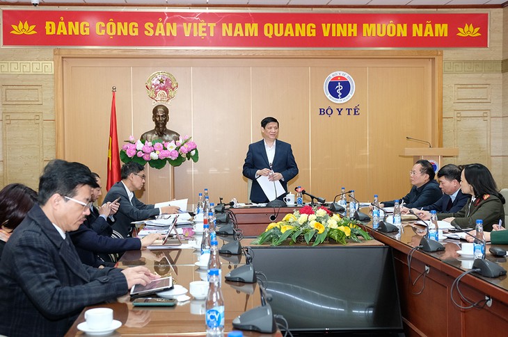 Vietnam preparado ante posibles nuevos casos del covid-19 en la comunidad - ảnh 1