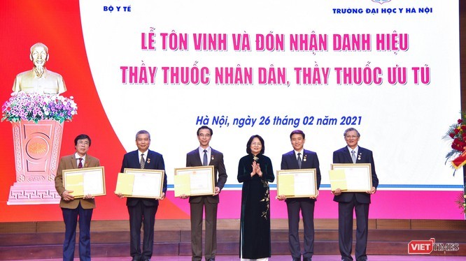 Vietnam homenajea a médicos sobresalientes - ảnh 1