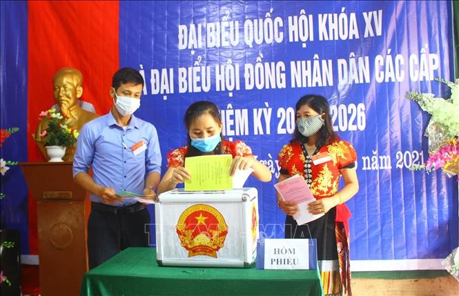 Elecciones parlamentarias brindan a los vietnamitas oportunidad de expresar su voz sobre temas importantes del país - ảnh 1