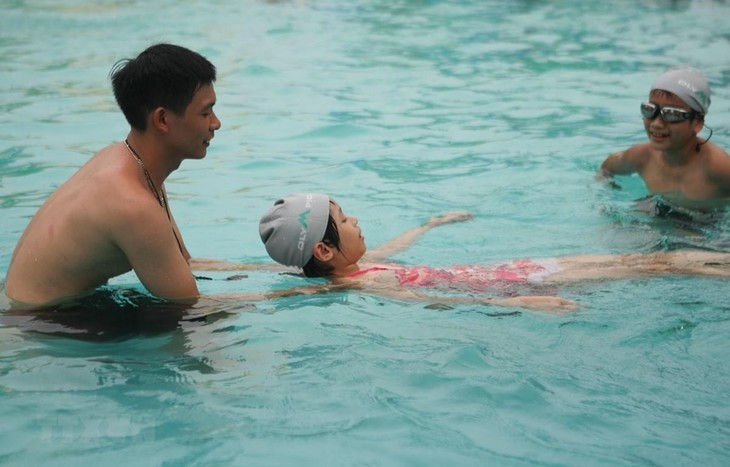 Vietnam aspira a reducir en un 20% la muerte de niños por ahogamiento  - ảnh 1