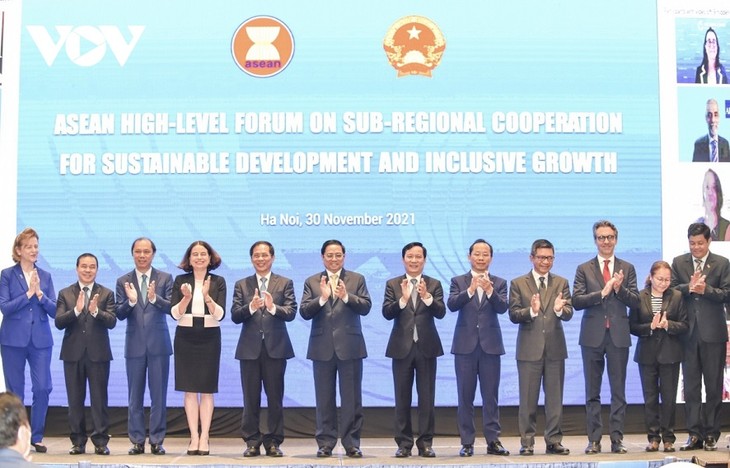 El gobierno vietnamita aboga por promover la cooperación subregional de la ASEAN - ảnh 1