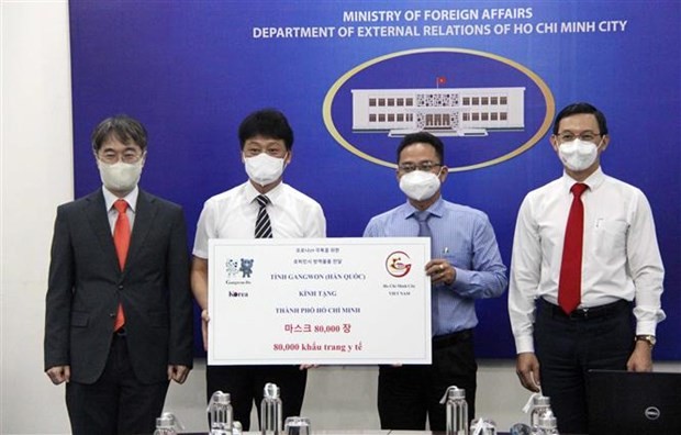  Vietnam recibe equipos sanitarios financiados por Corea del Sur - ảnh 1
