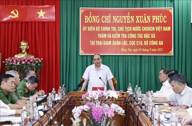 Desplieguen a tiempo la decisión de Presidente de Vietnam sobre la amnistía en 2022 - ảnh 1