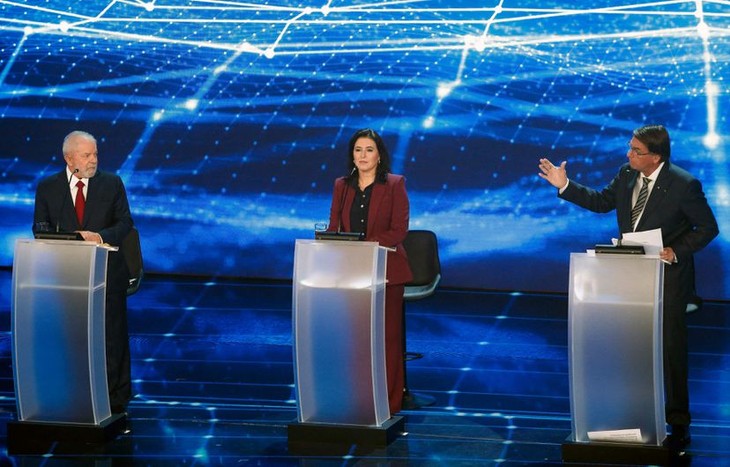 Efectúa el primer debate público de los candidatos presidenciales en Brasil - ảnh 1