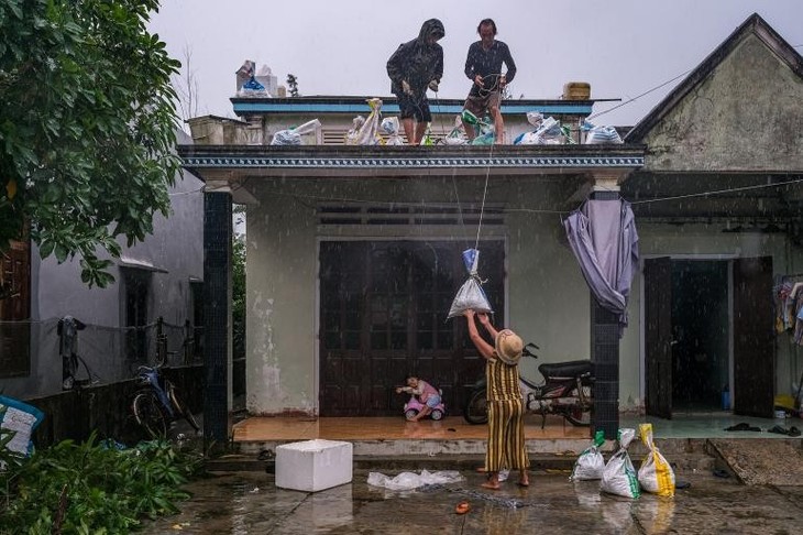 UNICEF lista para ayudar a Vietnam a hacer frente al tifón Noru - ảnh 1