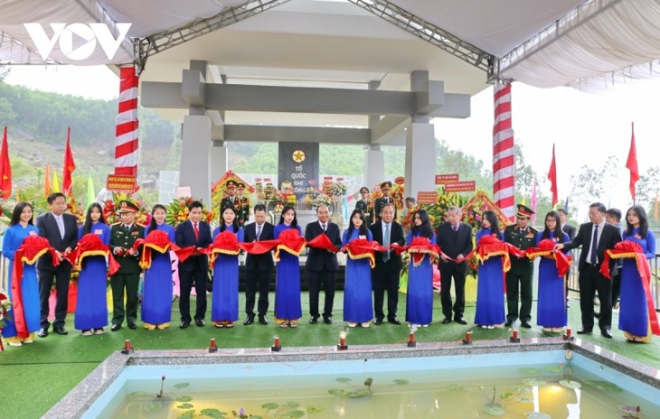 Presidente vietnamita asiste a la inauguración del Área Memorial Hon Tau - Deo Le - ảnh 1