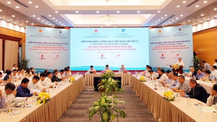 Vietnam por perfeccionar marcos jurídicos sobre desarrollo de gas licuado y energía eólica - ảnh 1