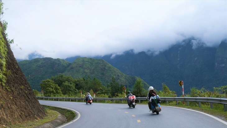 Vietnam, destino ideal para turistas amantes de viajar en moto - ảnh 1