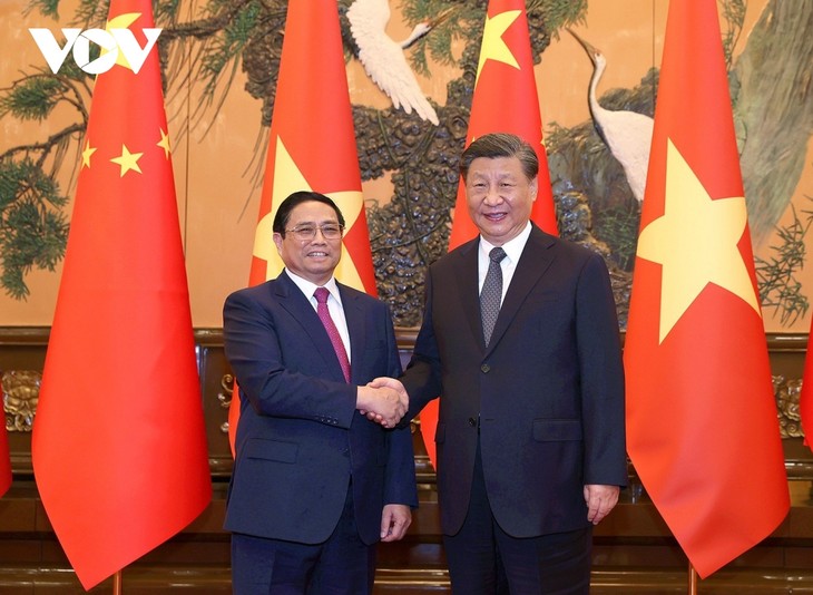 Visita de Pham Minh Chinh a China arroja importantes resultados, evalúa canciller vietnamita - ảnh 1