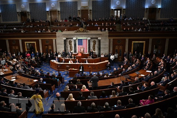 Cámara de Representantes de Estados Unidos aprueba proyecto de ley con gasto de defensa récord - ảnh 1