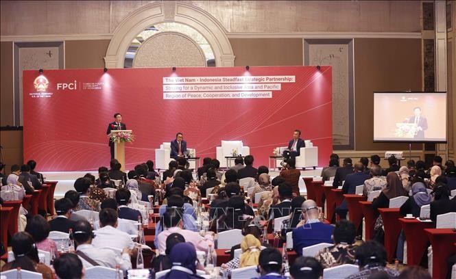  Medios regionales destacan la visita del presidente del Parlamento de Vietnam a Indonesia  - ảnh 1