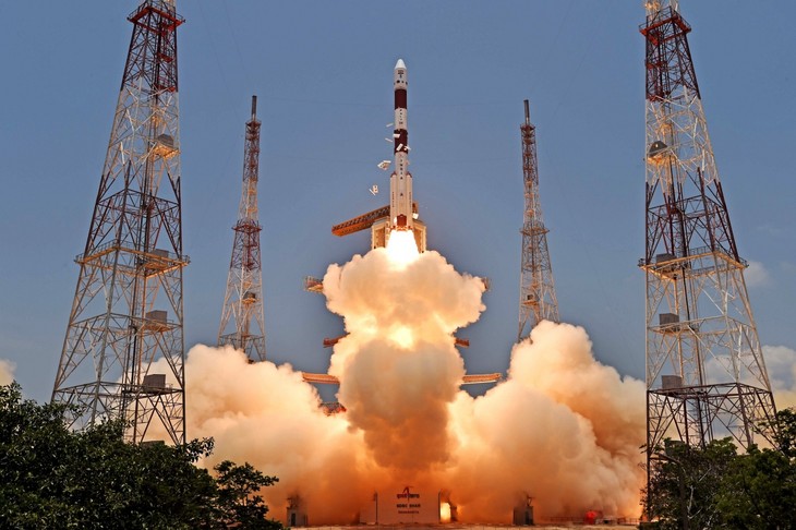India lanza con éxito una sonda para estudiar el Sol - ảnh 1