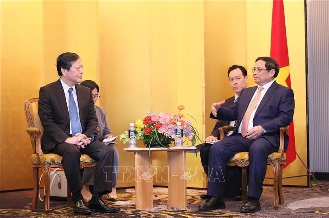 Premier vietnamita recibe a ejecutivos de grupos económicos líderes de Japón - ảnh 1