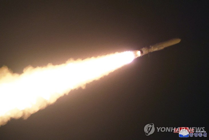 Corea del Norte lanza misiles de crucero - ảnh 1