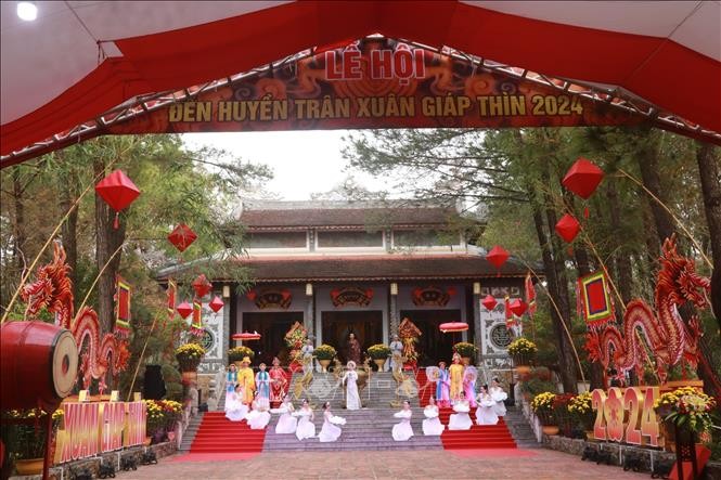  Inauguran Festival del Templo Huyen Tran - ảnh 1