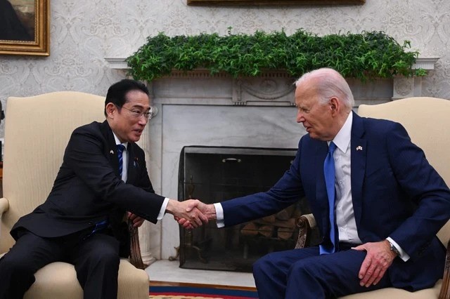 Líderes estadounidenses y japoneses comprometidos con fortalecer alianza bilateral - ảnh 1